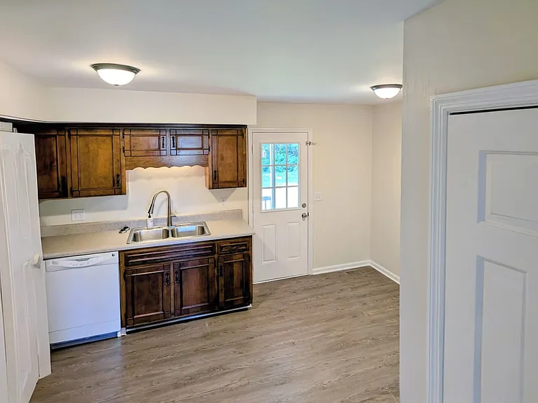 329 Lake Farm Rd — Photo 7