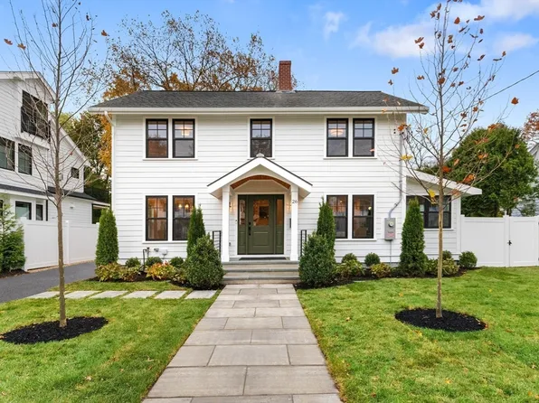 26 Pinewood Rd, Needham, MA 02492