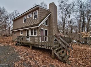 323 Packanack Dr, Gouldsboro, PA 18424