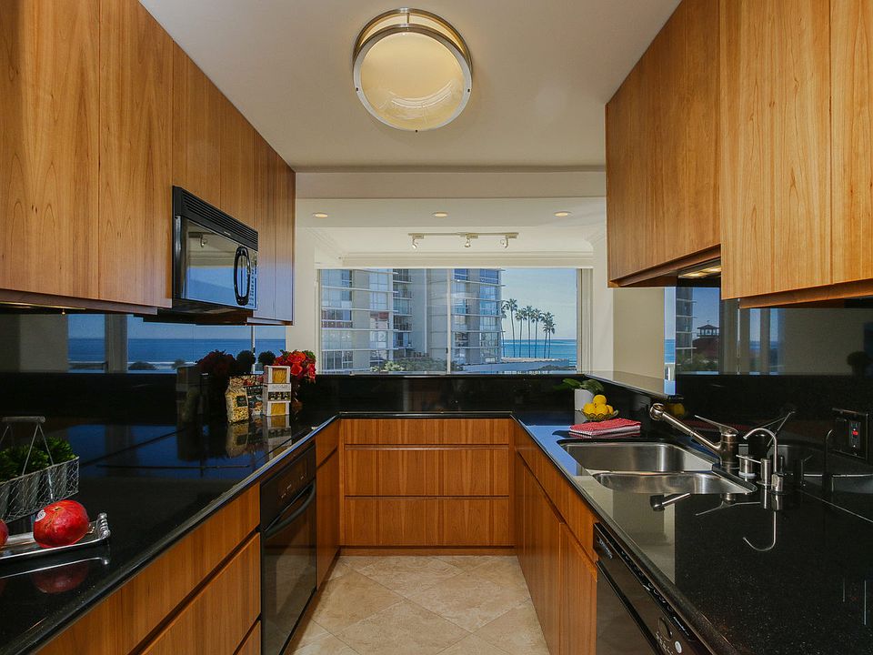 2nd image of 1710 Avenida Del Mundo Unit 201