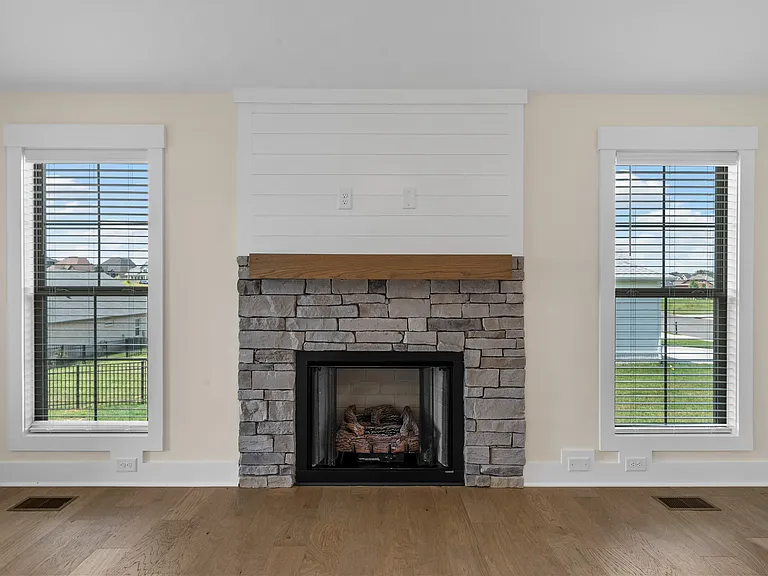 1605 Collins View Way — Photo 3