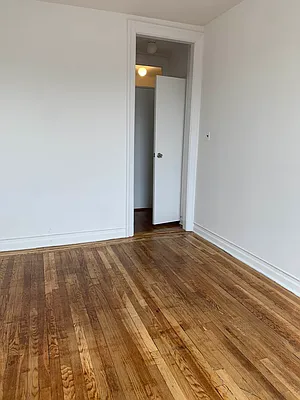 Rented by M.Grossman R.E. Management | media 12