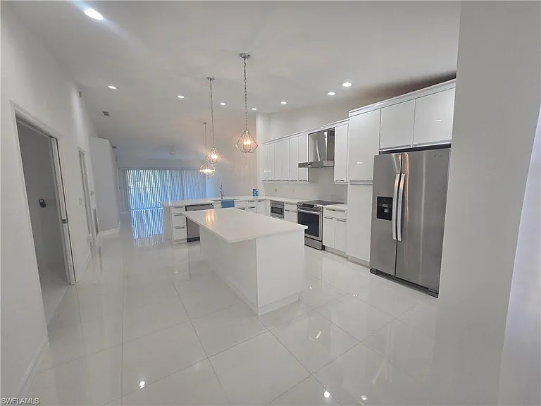 9175 Michael Cir #4 — Photo 2