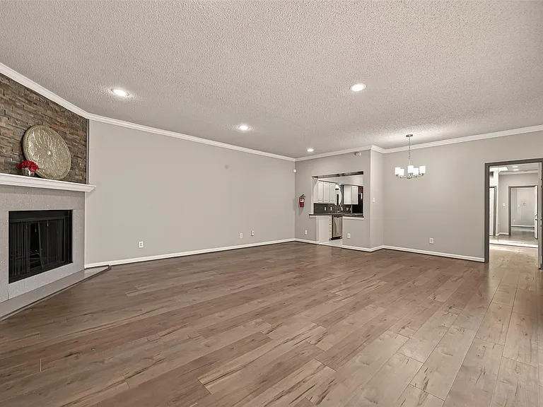 4024 Breakwood Dr — Photo 6