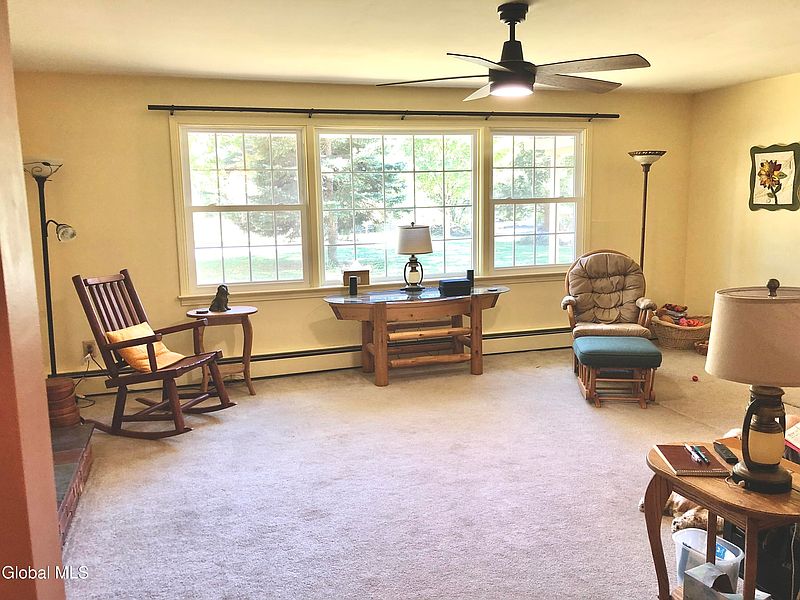 5th image of 19 Meadow Drive