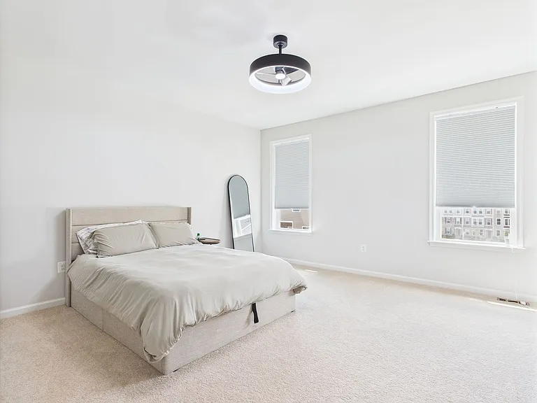 642 Brookwood Glen Ter #B — Photo 23