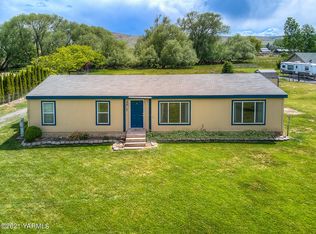 10204 Meadowbrook Rd, Yakima, WA 98903