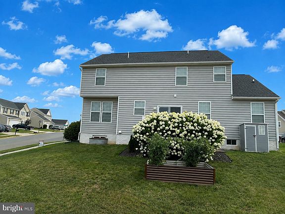 4th image of 121 Tarkay Pl