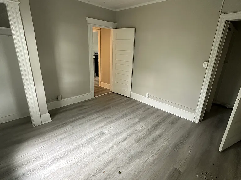 191 Buckingham St #2 — Photo 16