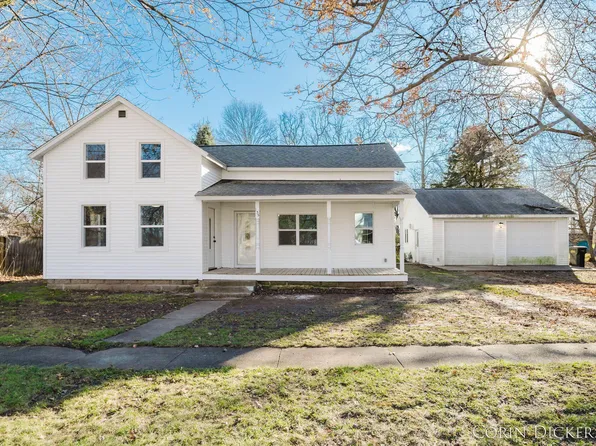 135 W 1st Ave, Plainwell, MI 49080