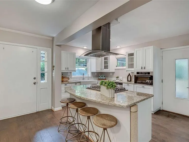 2774 Overlook Dr NE — Photo 8