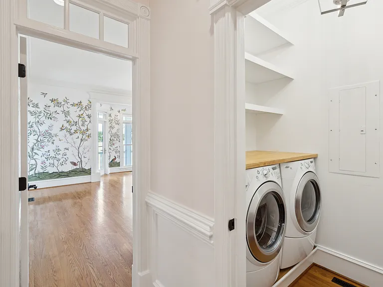 835 Bridge Point Cir — Photo 30