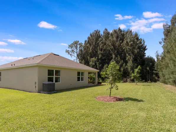 971 SW Cairo Avenue, Port St Lucie, FL 34953