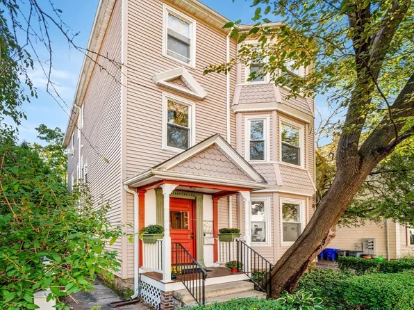 34 Goldsmith St #1, Jamaica Plain, MA 02130