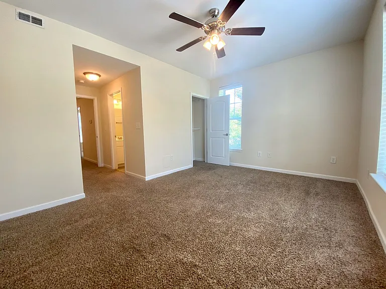 11 Maverick Dr — Photo 131