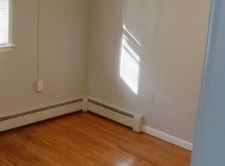 746 Corson St #B-C, Bristol, PA 19007
