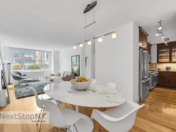 245 East 54th Street 5R image 1 of 10