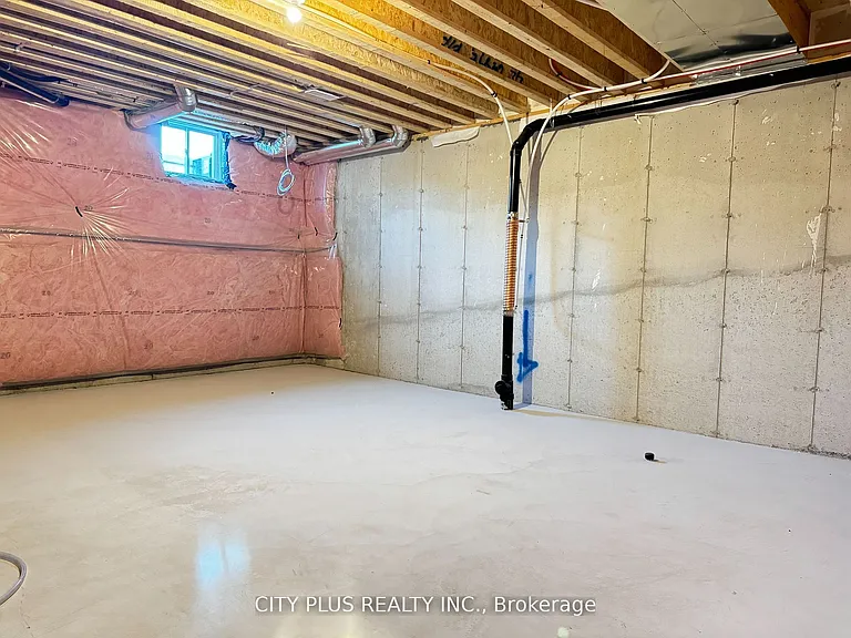 38 Schmeltzer Cres — Photo 22