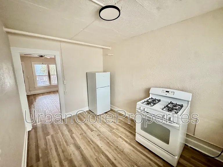 232 4th St N #31 — Photo 6