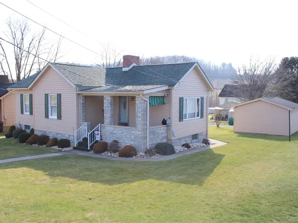 210 Washington St, Southwest, PA 15685