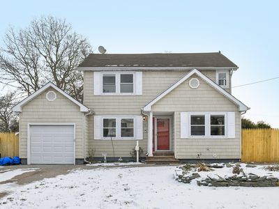 73 Pequot Lane, East Islip, NY, 11730