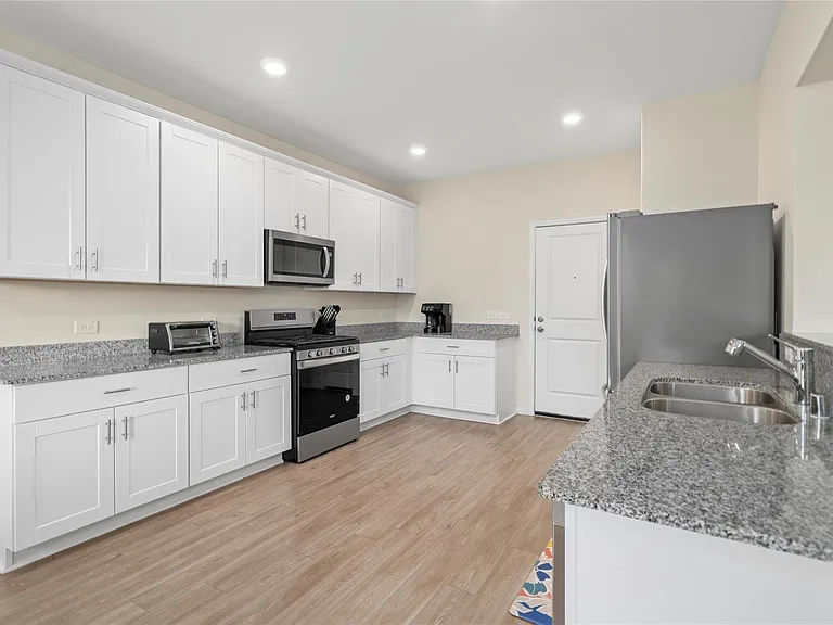 16314 Dutton Clover Dr — Photo 8