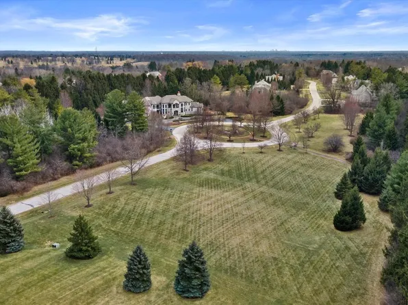 13965 North PINE BLUFF ROAD, Mequon, WI 53097