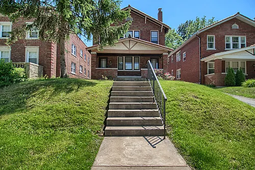 (201) 7230-32 Forsyth Blvd Photo 1