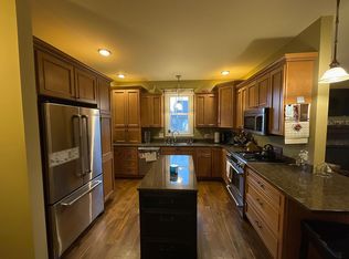 2052 Cobblestone Ct, Mount Pleasant, MI 48858