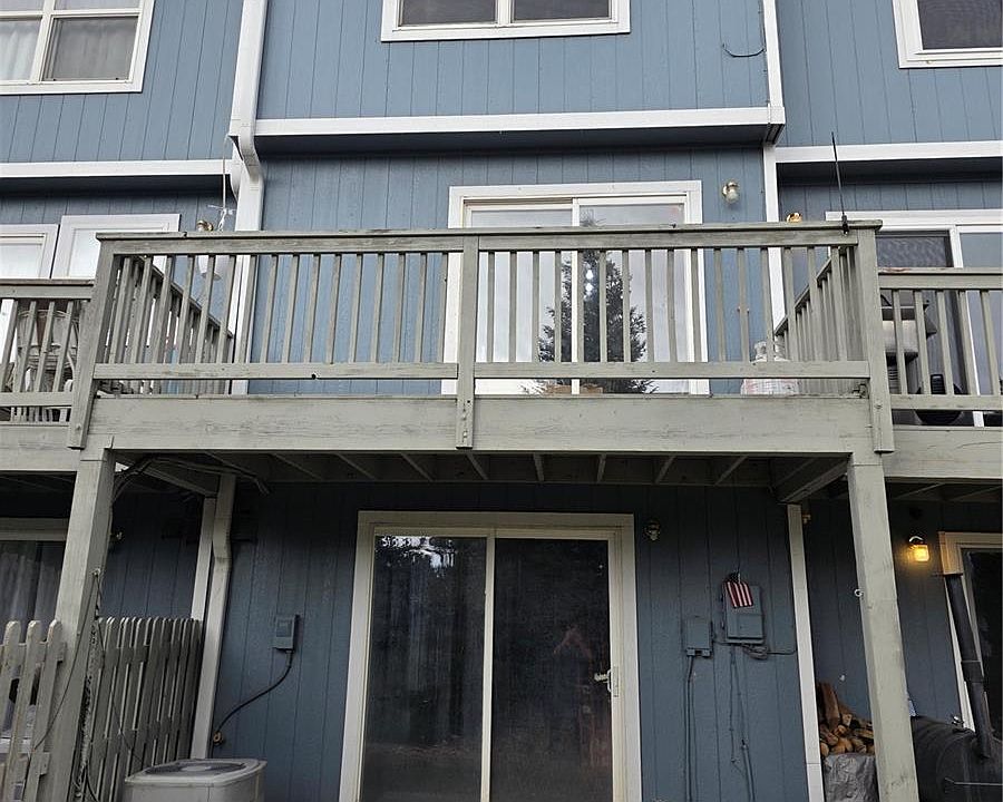 2nd image of 2025 Oakcrest Circle Bldg H #2H