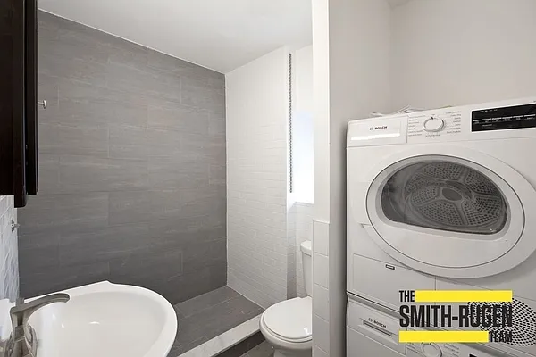 Rented by R New York | media 4