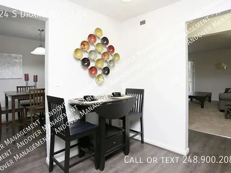 324 S Drake Rd #J-04 — Photo 16