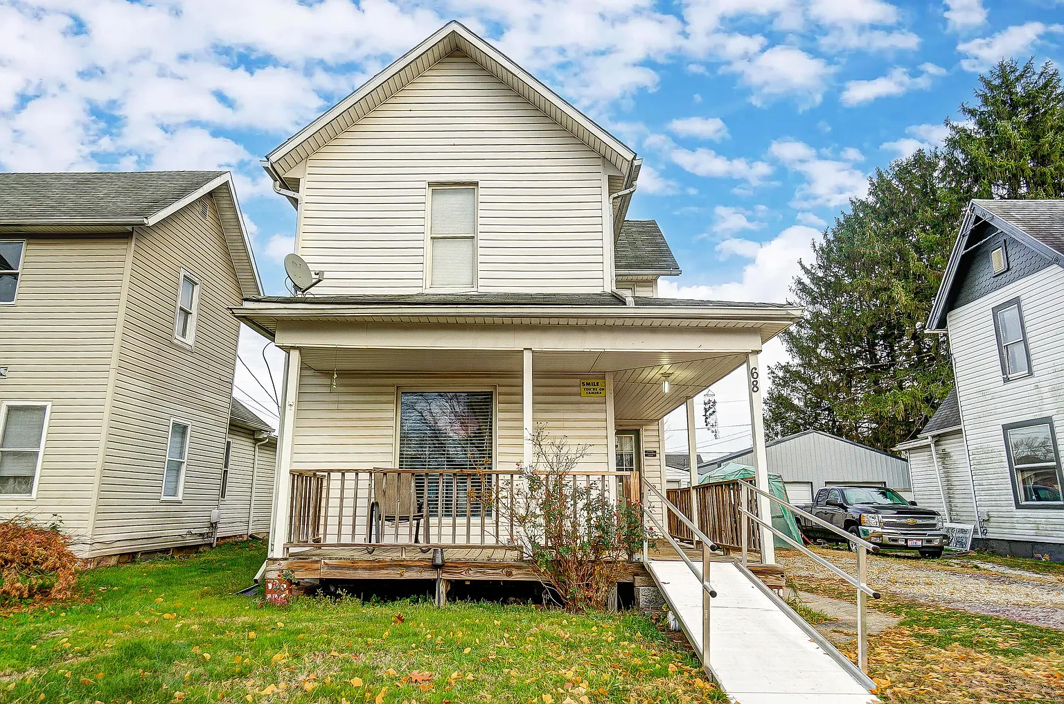 68 Oakwood Ave photo 1