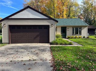 3305 Canterbury Rd, Westlake, OH 44145