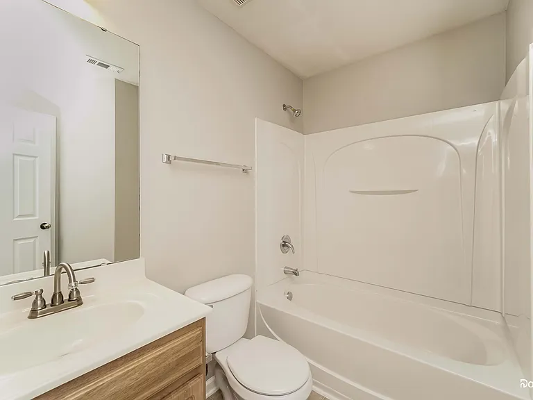 140 Dunnell Rd — Photo 14