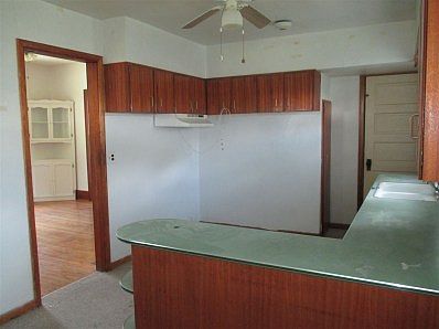5th image of 714 West