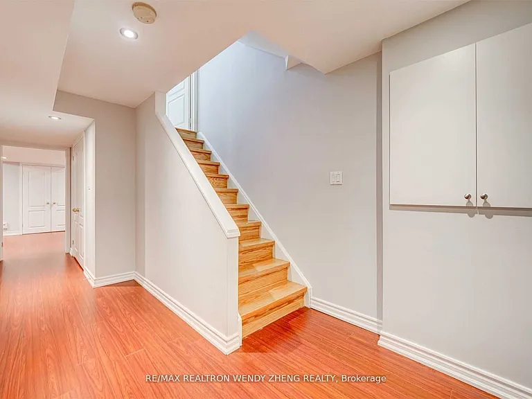 60 Warren Bradley St — Photo 24