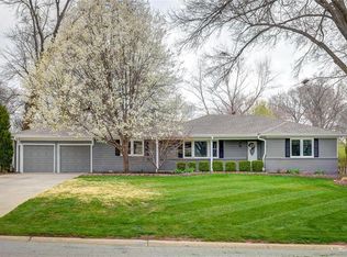 1216 W 97th St, Kansas City, MO 64114