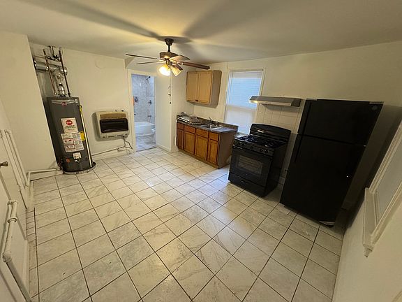 2nd image of 2242 S Whipple St #1R