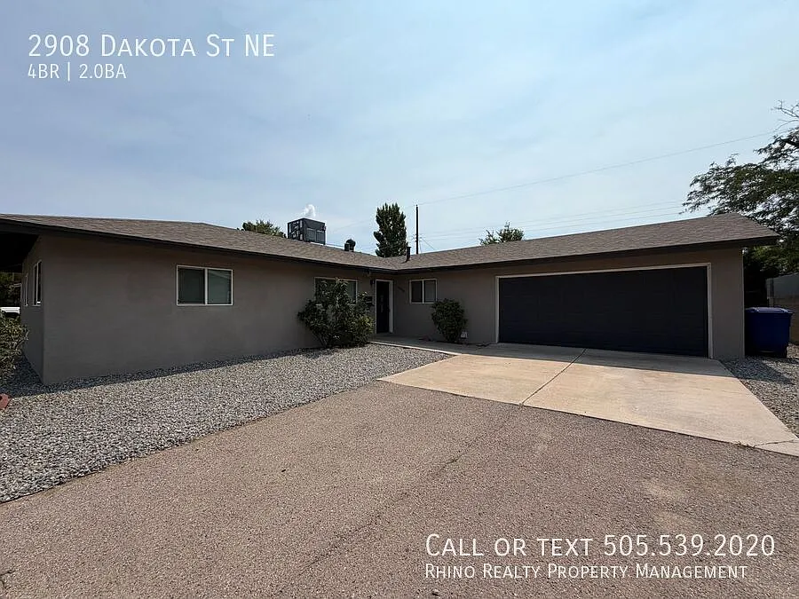 2908 Dakota St NE