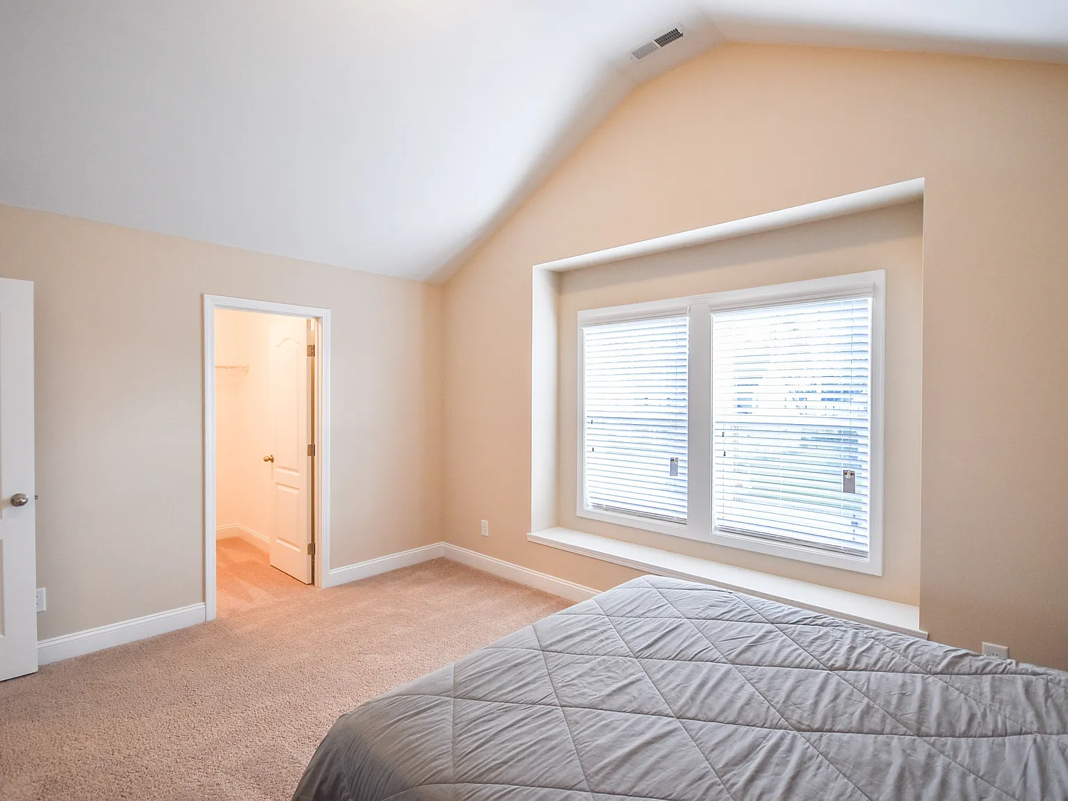 67 Timber Skip Drive / Salazar - 1 — Photo 3