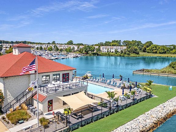 4th image of 34 Queen Anne Way #F