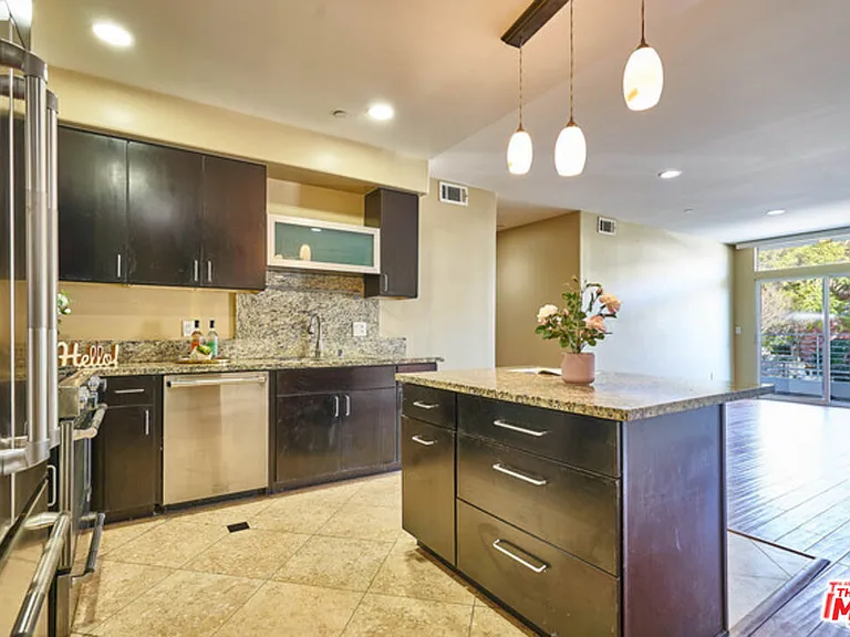 401 N Serrano Ave #105 — Photo 6