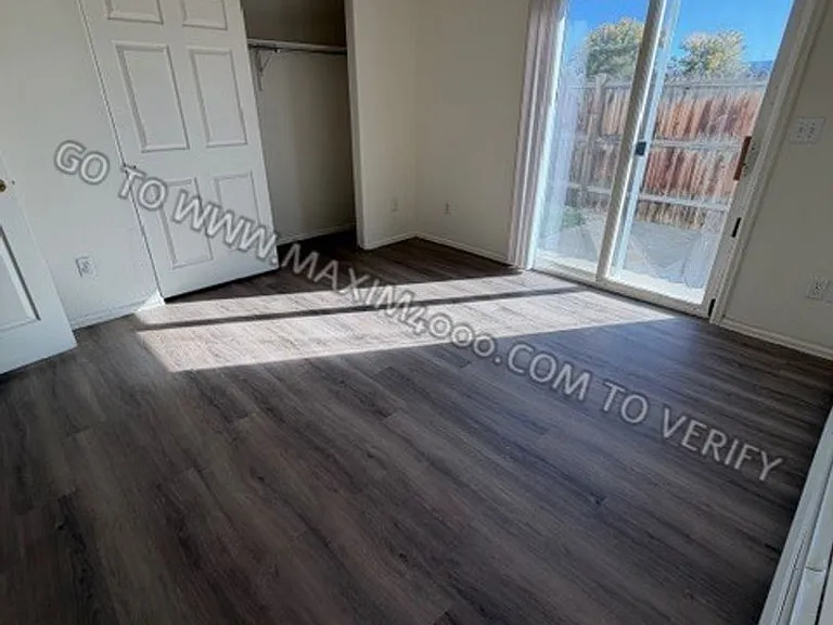 483 David Ct — Photo 6