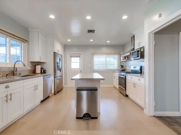 3811 Chatwin Ave, Long Beach, CA 90808