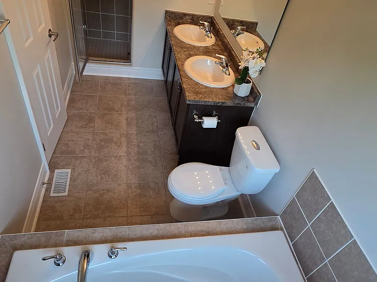 61 Collin Ct — Photo 41