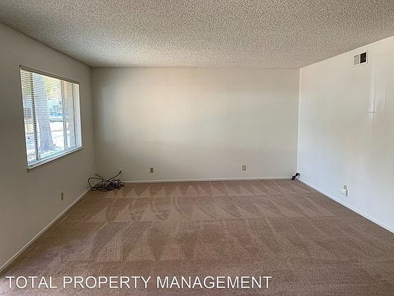 3rd image of 321 N 1st St APT 1
