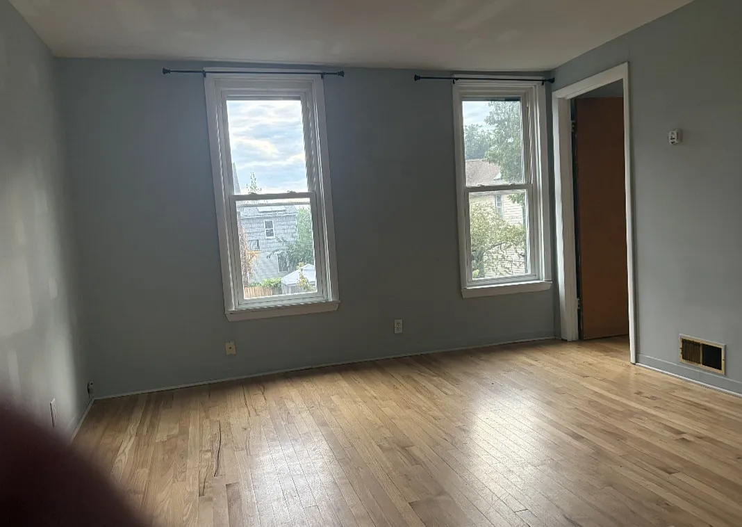 318 Virginia St — Photo 3