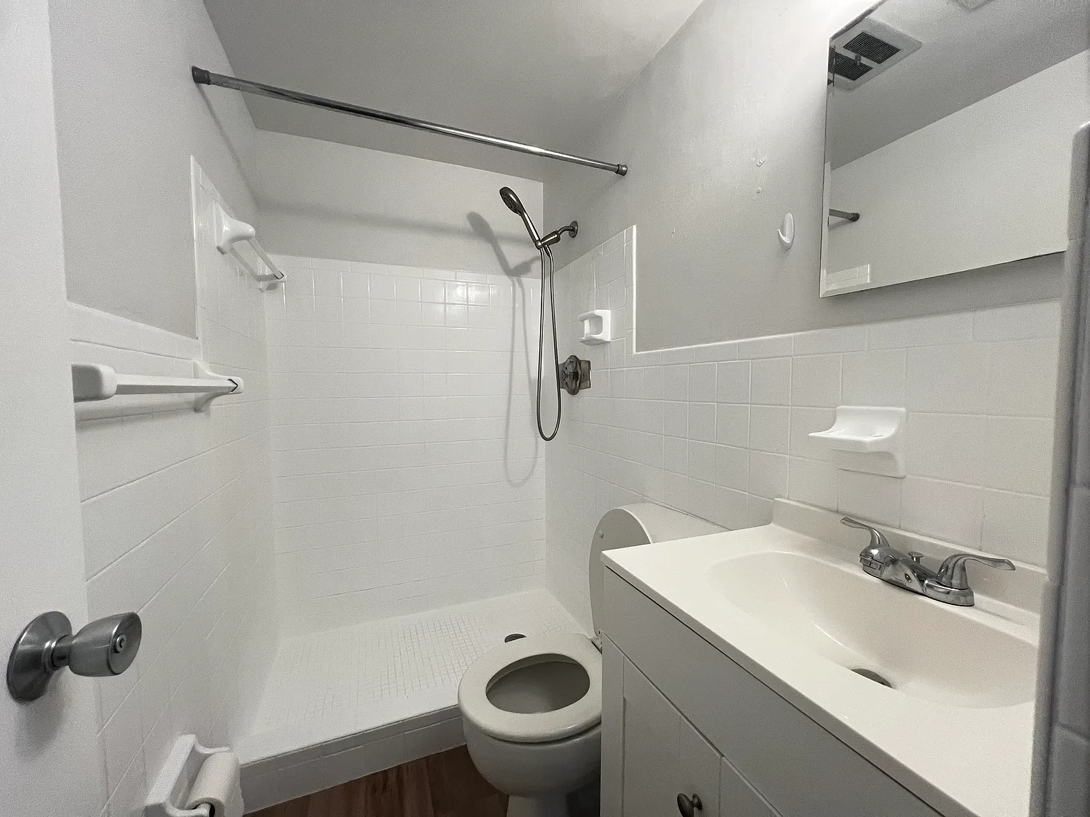 2 bed, 1100 sqft, $1,500 — Photo 4