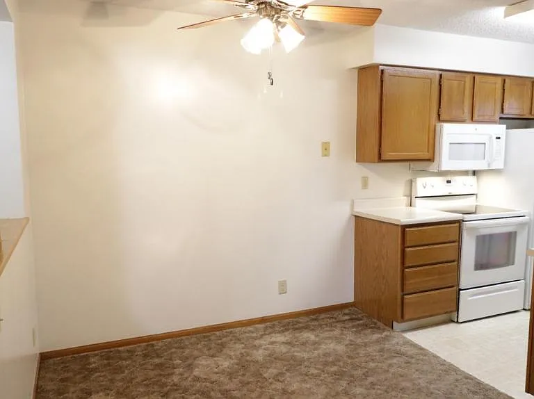 1027 H St #11 — Photo 6